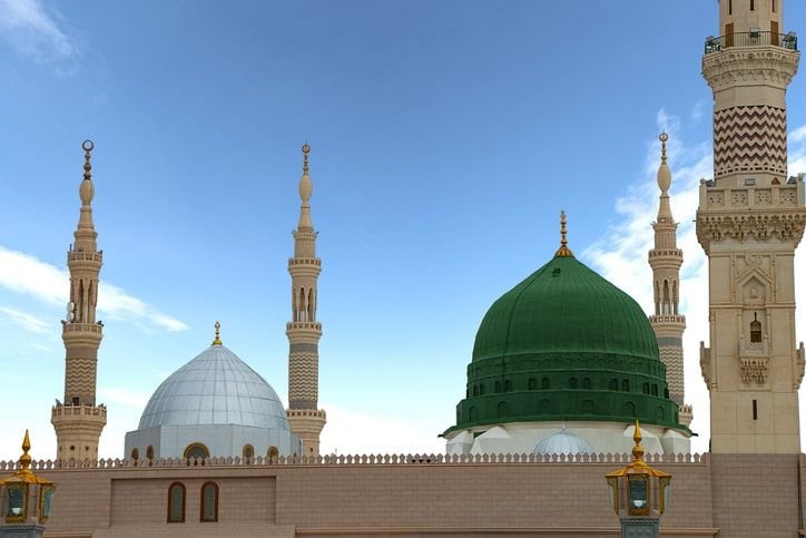 10 Nights Deluxe Umrah Package